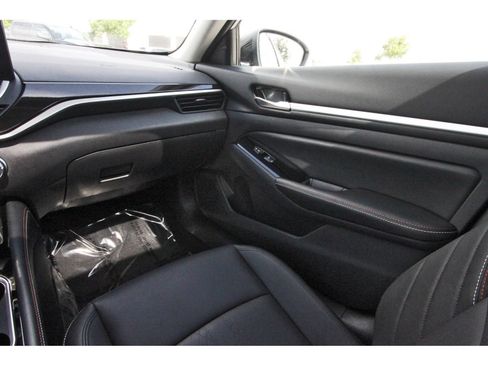 Certified 2025 Nissan Altima 2.5 SR w/ SR Premium Package FWD image 12