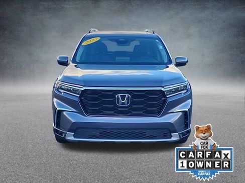 Used 2023 Honda Pilot Touring image 2