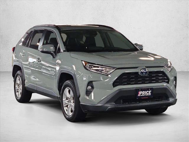 Used 2021 Toyota RAV4 XLE w/ Convenience Package AWD/4WD image 3