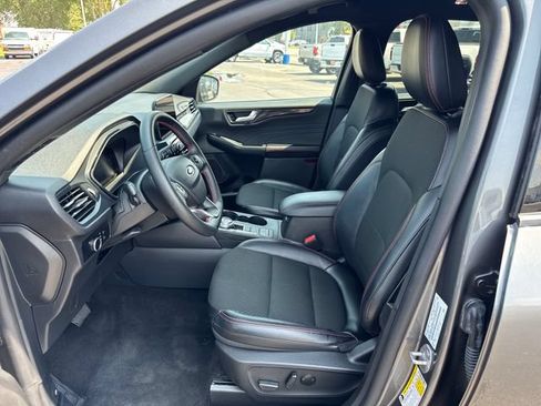 Used 2025 Ford Escape ST-Line FWD image 9