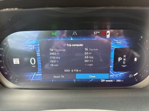 Certified 2025 Volvo XC90 B6 Plus AWD/4WD image 24