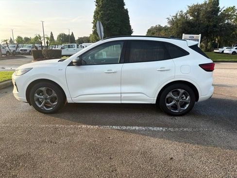 Used 2024 Ford Escape ST-Line w/ Tech Pack #1 FWD image 8