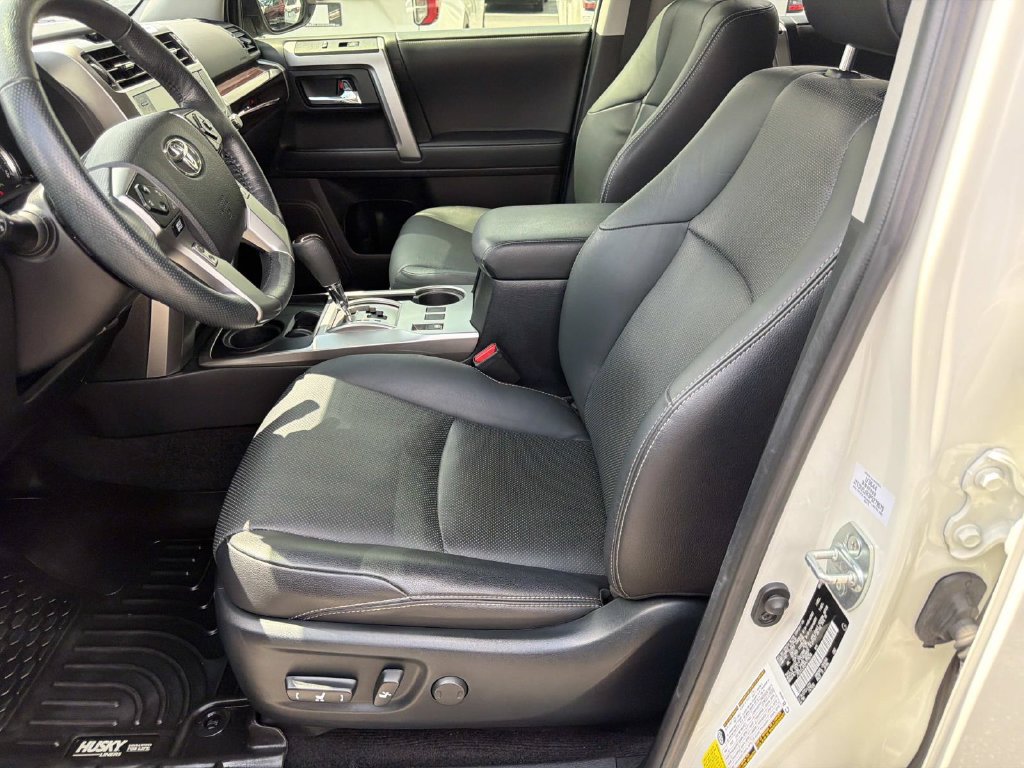 Used 2023 Toyota 4Runner Limited RWD image 18