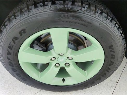 Used 2023 Land Rover Defender 110 75th Limited Edition image 55