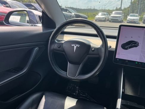 Used 2019 Tesla Model 3 Long Range RWD image 16