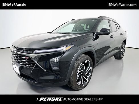 Used 2025 Chevrolet Trax RS w/ Driver Confidence Package FWD image 1