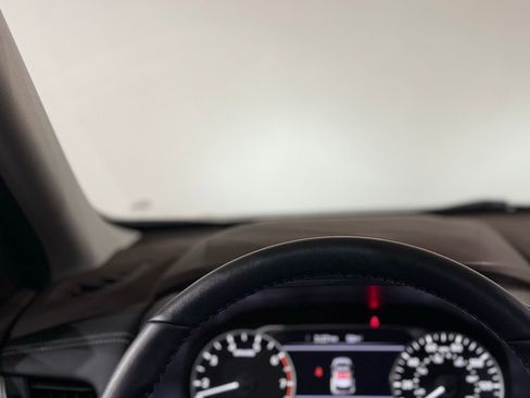 Used 2023 Nissan Rogue SV w/ SV Premium B Package image 60