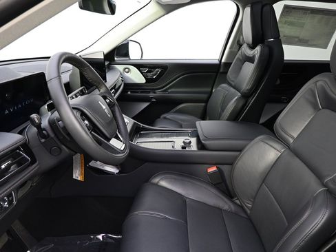 New 2026 Lincoln Aviator Reserve image 13