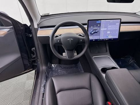 Used 2024 Tesla Model Y Performance AWD/4WD image 21