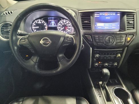 Used 2020 Nissan Pathfinder SL AWD/4WD image 22