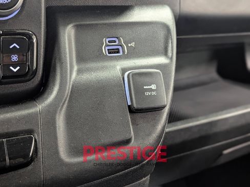 Used 2025 RAM ProMaster 2500 w/ Convenience Group FWD image 26