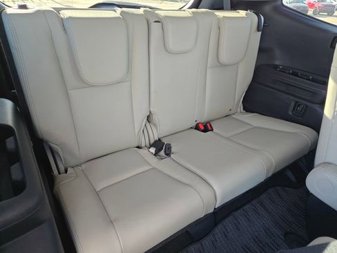 Used 2022 Subaru Ascent Limited image 29