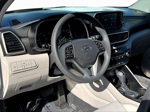 Used 2019 Hyundai Tucson SE image 12