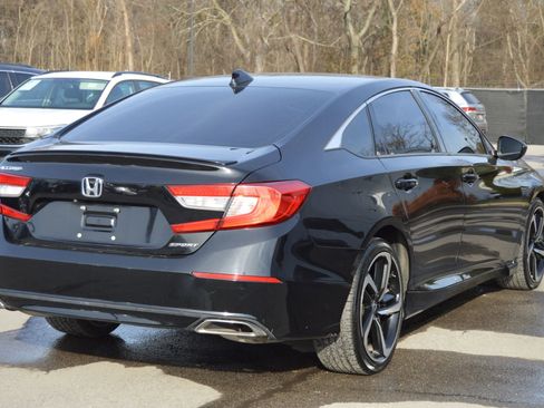 Used 2018 Honda Accord Sport image 6