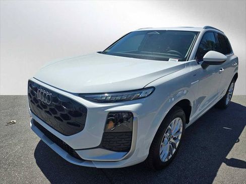 New 2026 Audi Q3 quattro 2.0T AWD/4WD image 7