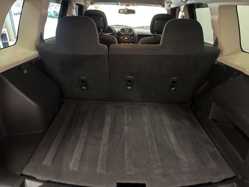 Used 2014 Jeep Patriot Latitude image 11