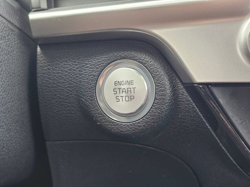 Certified 2024 Kia Telluride S FWD image 17
