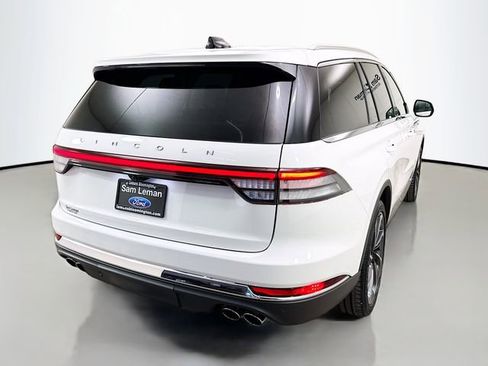 Used 2025 Lincoln Aviator Reserve w/ Equipment Group 201A image 7