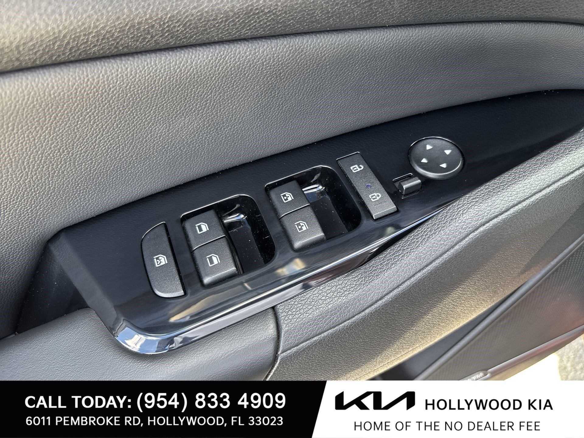 Used 2024 Kia Sportage SX FWD image 15