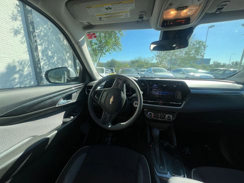 Used 2025 Chevrolet TrailBlazer LT image 34