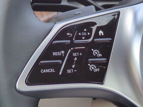 Used 2026 Mercedes-Benz C 300 Sedan image 24