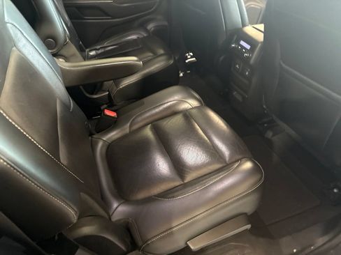 Used 2018 GMC Acadia SLT AWD/4WD image 14