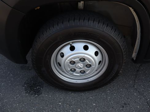 Used 2023 RAM ProMaster 2500 FWD image 36