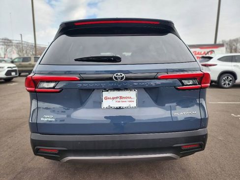 Used 2024 Toyota Grand Highlander Platinum image 6