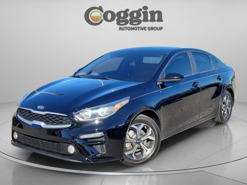 Used 2019 Kia Forte LXS image 1