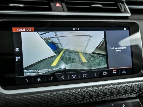 Used 2018 Land Rover Range Rover Velar S AWD/4WD image 28