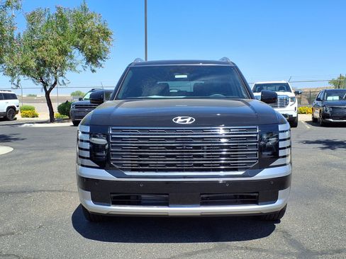 New 2026 Hyundai Palisade Calligraphy FWD image 2