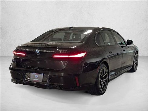 Used 2026 BMW 750e xDrive AWD/4WD image 2