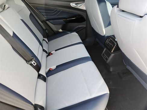 New 2026 Volkswagen ID.4 Pro S image 22