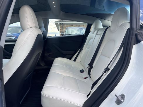 Used 2022 Tesla Model 3 Long Range AWD/4WD image 27