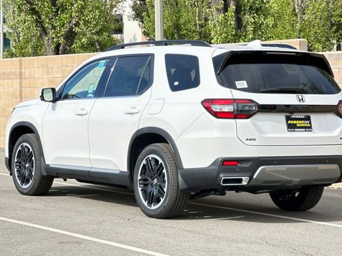 New 2026 Honda Pilot Touring image 6