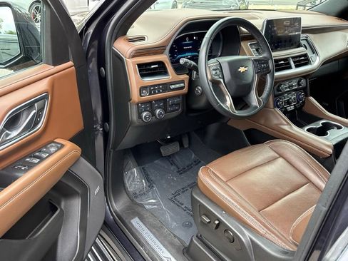 Used 2023 Chevrolet Suburban High Country AWD/4WD image 9