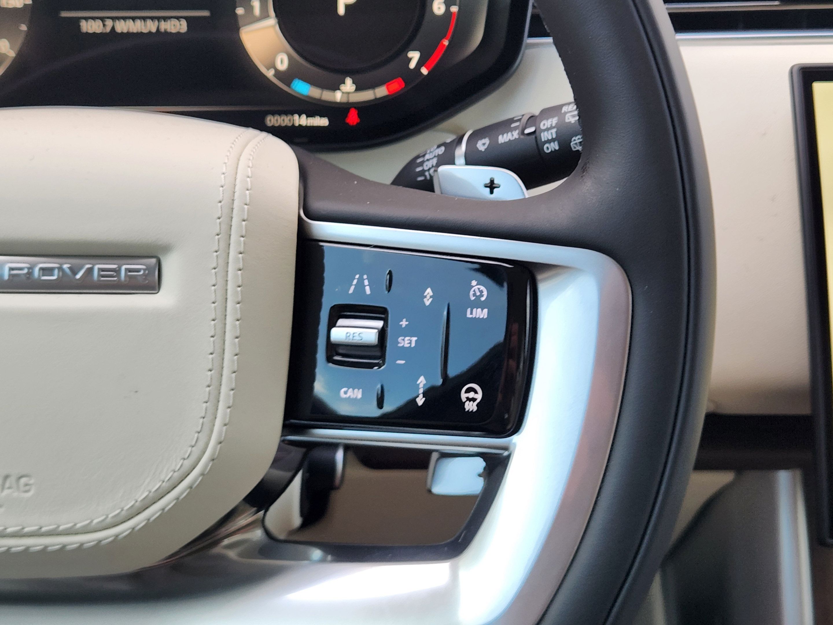 Used 2015 Mercedes-Benz SL 550 image 22