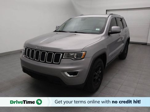 Used 2018 Jeep Grand Cherokee Laredo RWD image 1