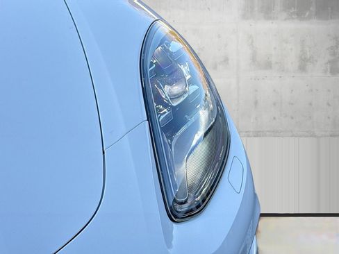 Used 2019 Porsche Panamera 4 image 40