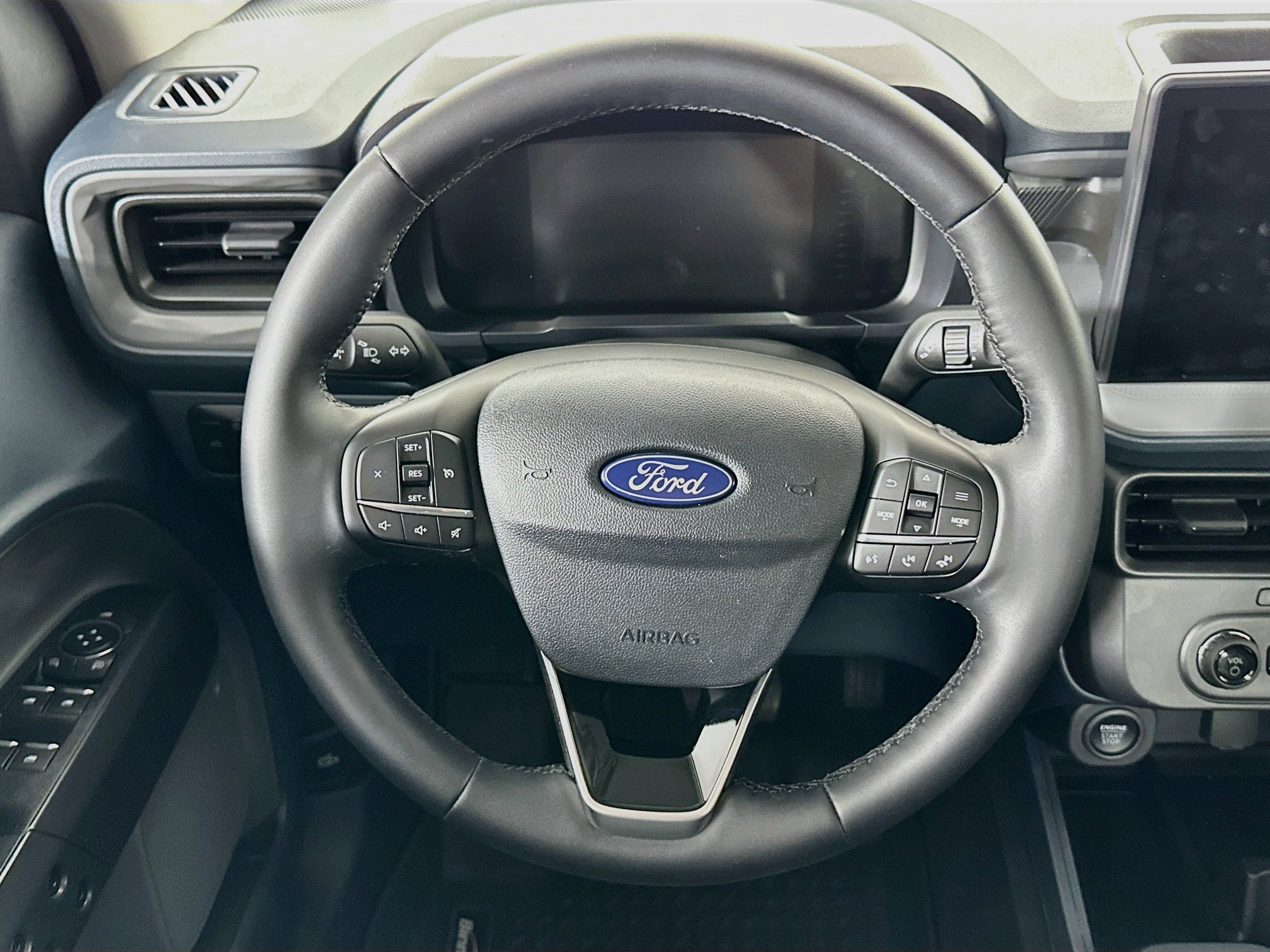 Used 2025 Ford Maverick XLT w/ XLT Luxury Package AWD/4WD image 18