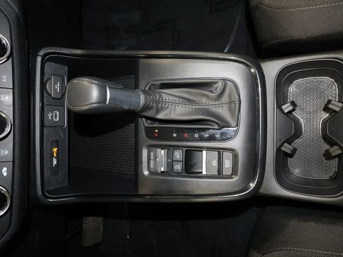 Used 2025 Honda CR-V LX image 14