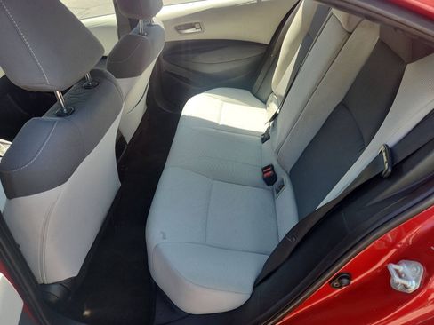 Used 2021 Toyota Corolla LE FWD image 16