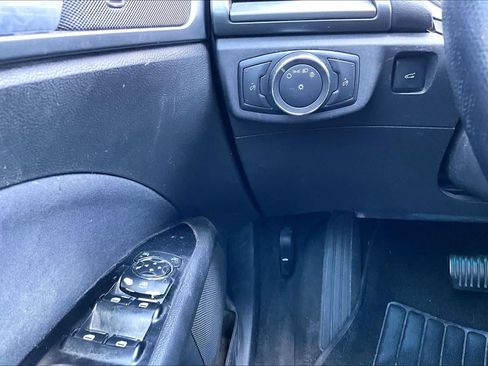 Used 2014 Ford Fusion SE FWD image 29