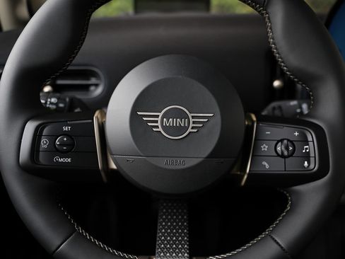 New 2026 MINI Cooper 4-Door Hardtop FWD image 34