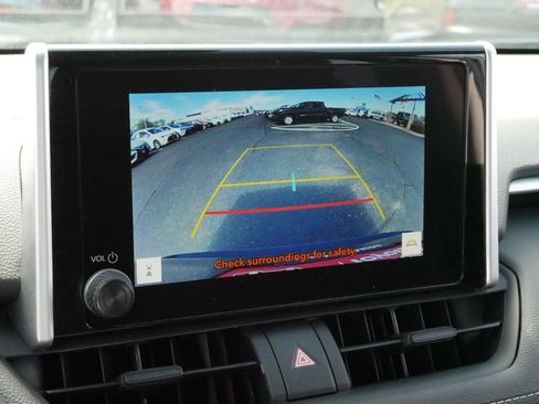 Certified 2025 Toyota RAV4 XLE AWD/4WD image 30