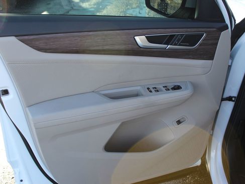 Used 2025 Volkswagen Atlas SEL Premium R-Line image 19