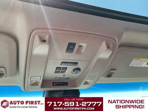 Used 2019 GMC Yukon Denali w/ Denali Ultimate Package AWD/4WD image 30