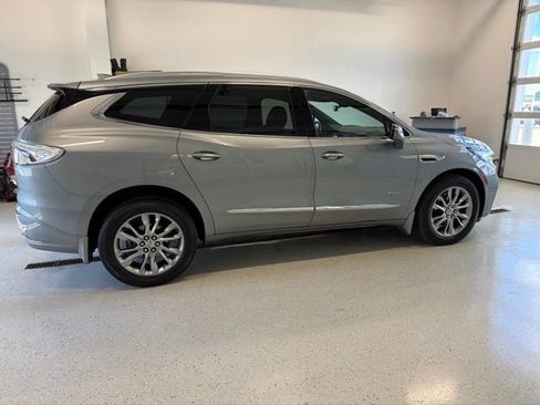 Used 2024 Buick Enclave Avenir w/ Avenir Technology Package AWD/4WD image 10