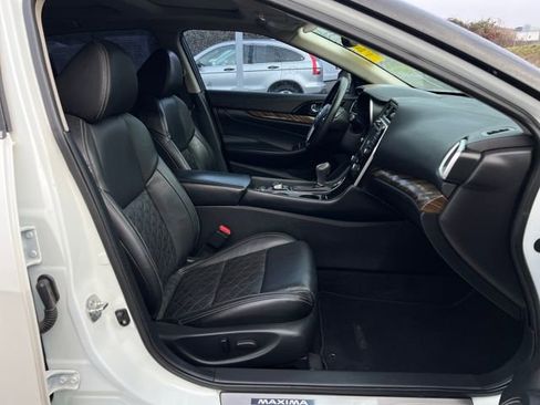 Used 2016 Nissan Maxima Platinum image 10