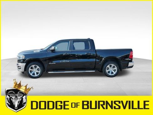 Used 2025 RAM 1500 Big Horn AWD/4WD image 4